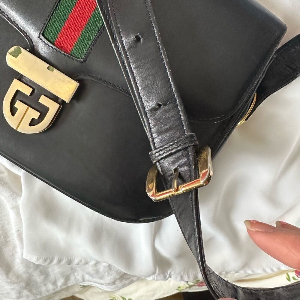 Gucci black leather web accent and gold GG lock shoulder - Picture 7 of 16